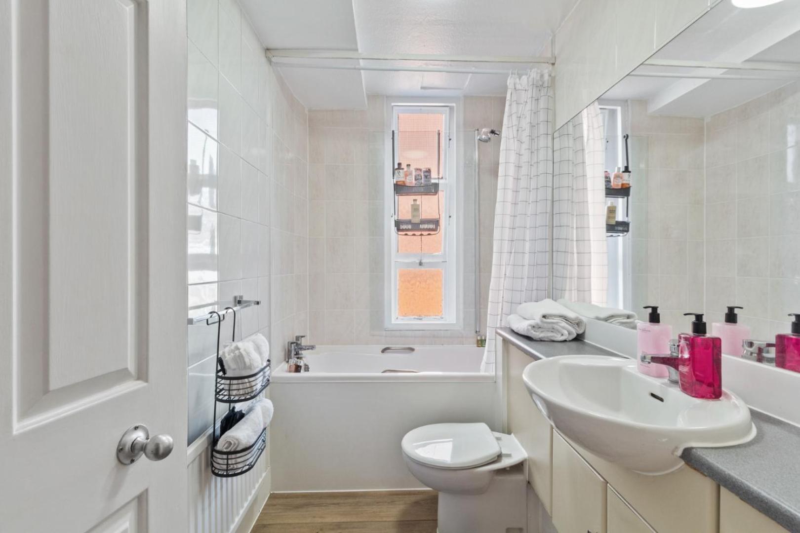 Luxury 2 Bed In The Heart Of Mayfair Your Stylish Retreat 4th Floor No Lift Appartement